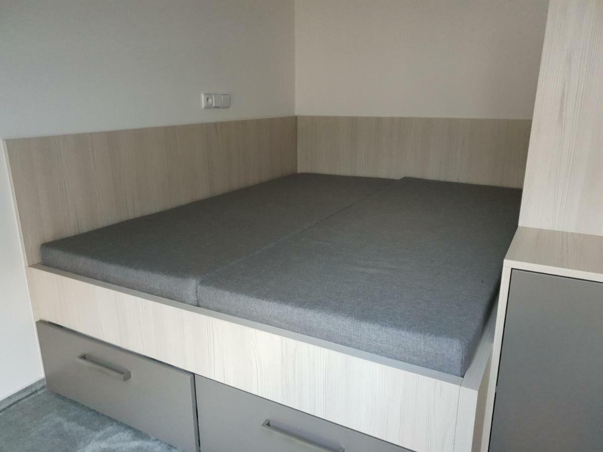 Apartman Pod Medvedi Horou Лоучна-над-Десноу Екстер'єр фото